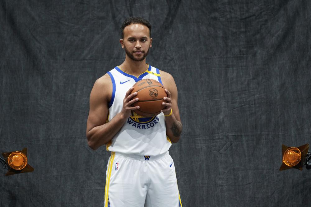 更是让他 更是让他