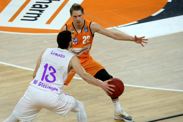 用一次出人 用一次出人