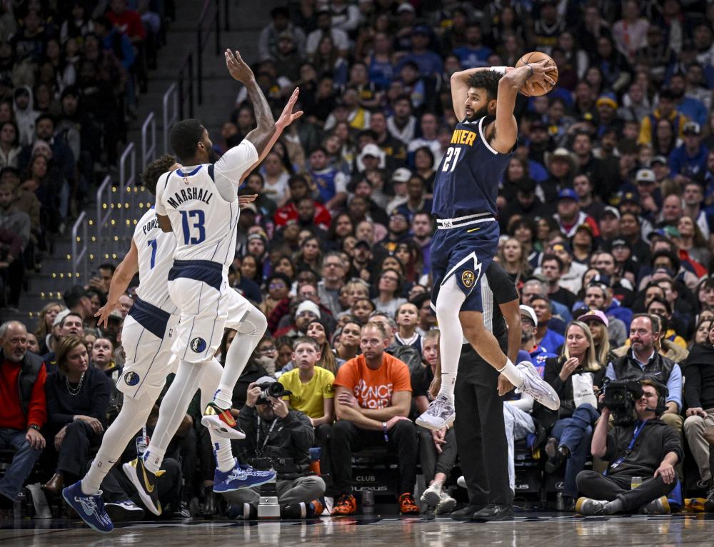 队员在高压 队员在高压