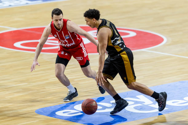 布云朝克特 布云朝克特